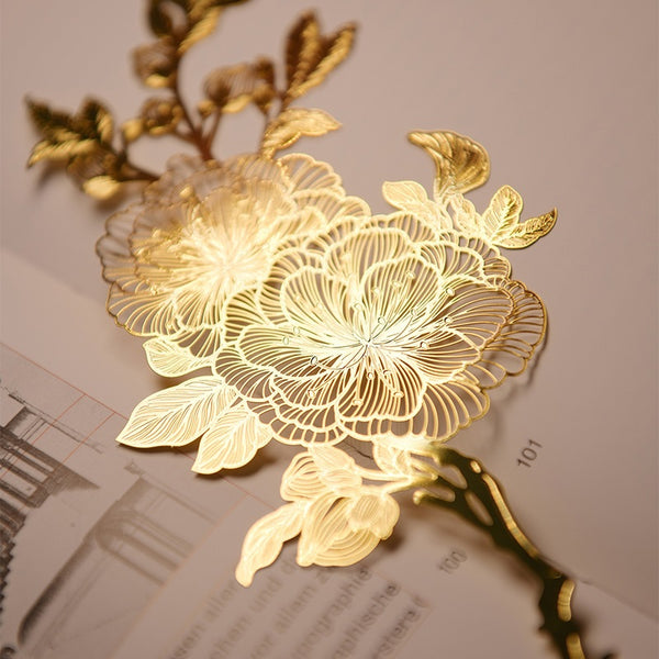 Flowering Peach Brass Metal Hollow Bookmark Creative Design